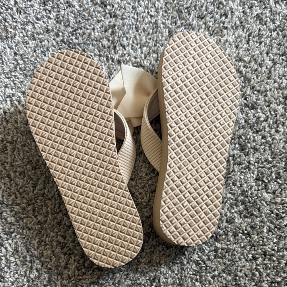 Cream Bow Sandals - Picture 2 of 2